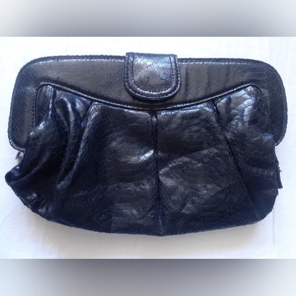 Accessorize shiny black snakeskin clutch purse - Picture 14 of 15